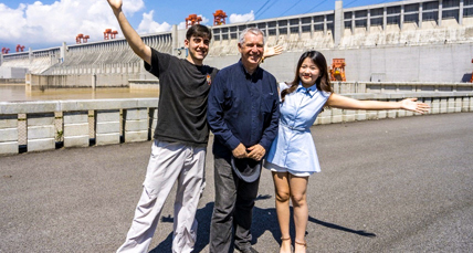 Foreign influencers impressed by Three Gorges Dam
